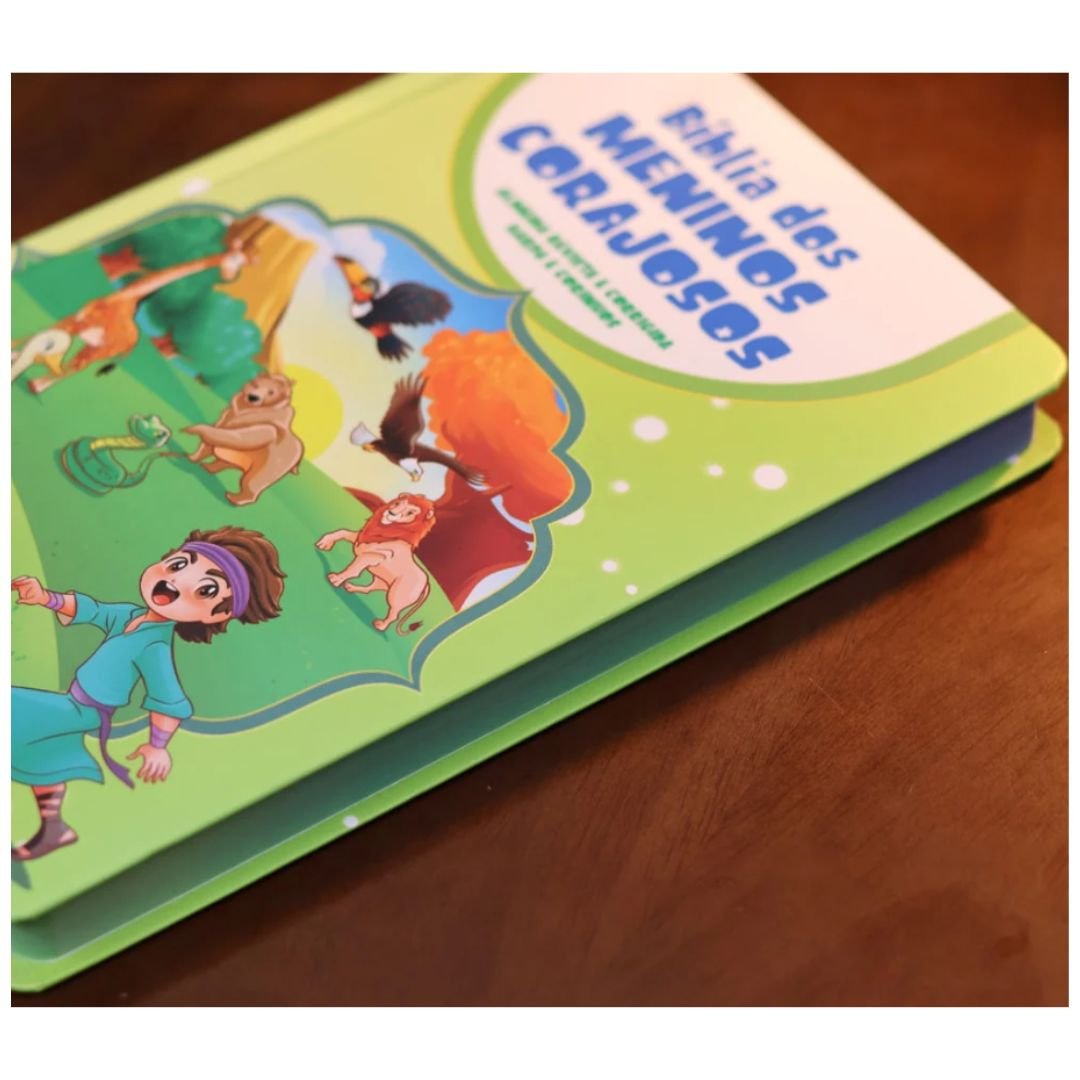 BÍBLIA DOS MENINOS CORAJOSOS - CAPA DURA - VERDE | COM HARPA - Imagem 3