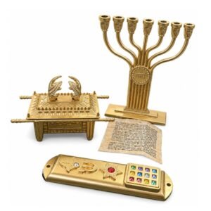 Kit Decorativo Arca da Aliança, Candelabro e Mezuzá com Pergaminho